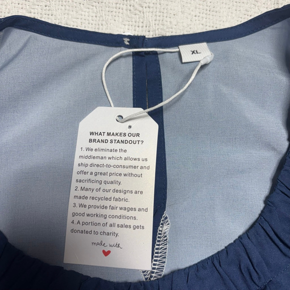 NWT Navy Blue & Silver Flowy Ruffle Cold Shoulder Floral Crewneck Top Size XL - Picture 6 of 7